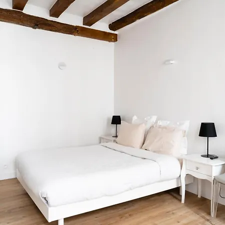 Le 64 Rue Chapon