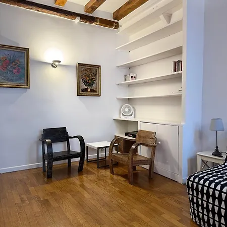 Le 64 Rue Chapon Parigi